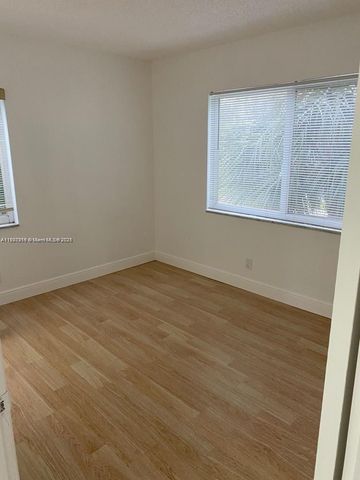 1638 Embassy Dr 312, West Palm Beach, FL 33401