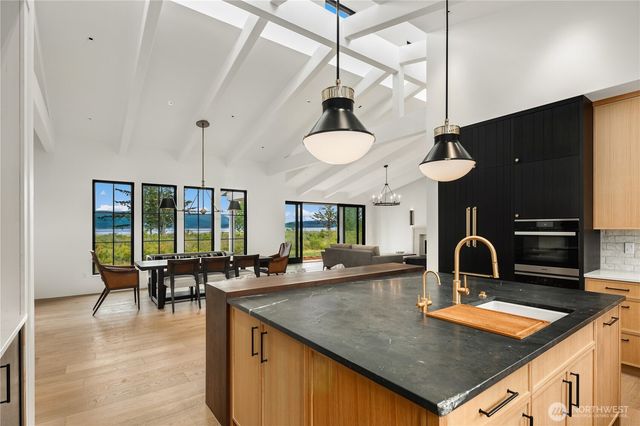 13160 Teal Lane, Long Beach, WA 98631