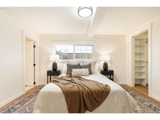 612 HOLMES Ln, Oregon City, OR 97045