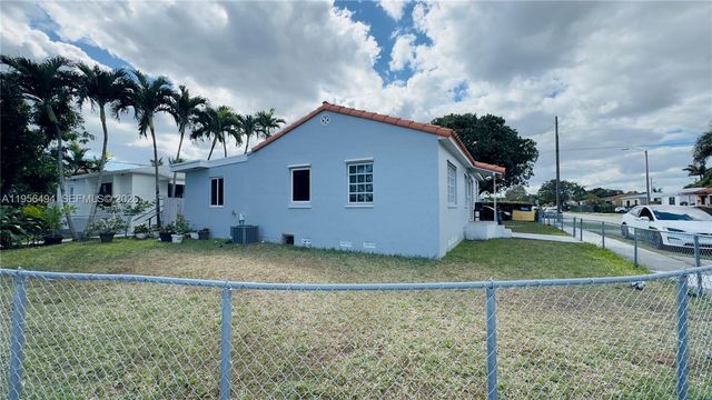 3310 NW 19th Ter, Miami, FL 33125