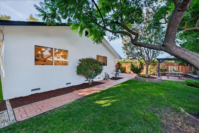 2318 Maximilian Drive, Campbell, CA 95008