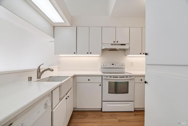 156 Courtyards East, Windsor, CA 95492