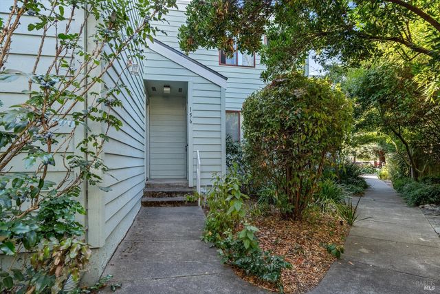 156 Courtyards East, Windsor, CA 95492