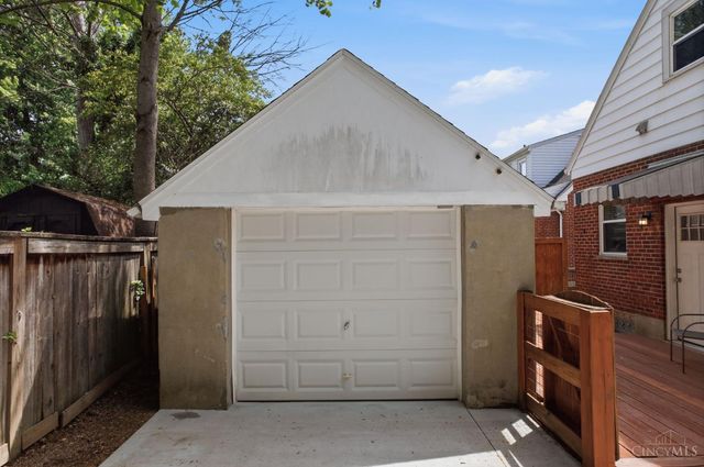 6148 Cambridge Avenue, Cincinnati, OH 45230