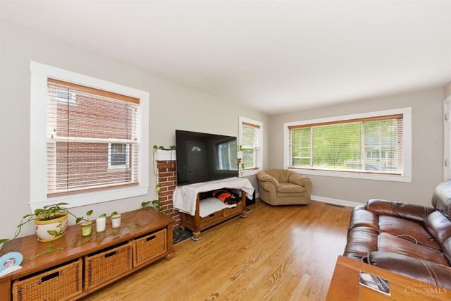 6148 Cambridge Avenue, Cincinnati, OH 45230