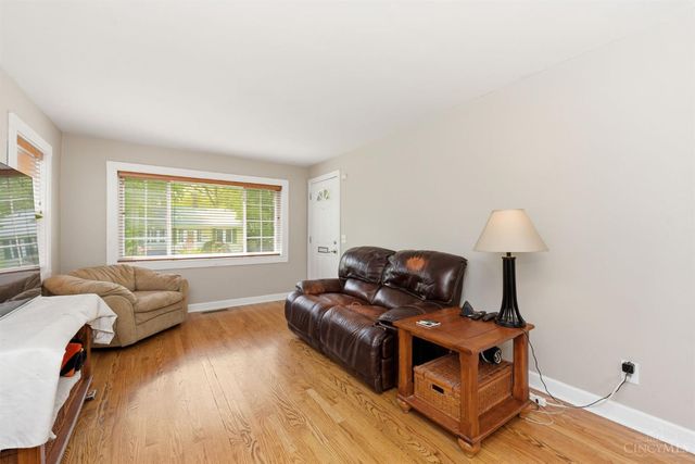 6148 Cambridge Avenue, Cincinnati, OH 45230