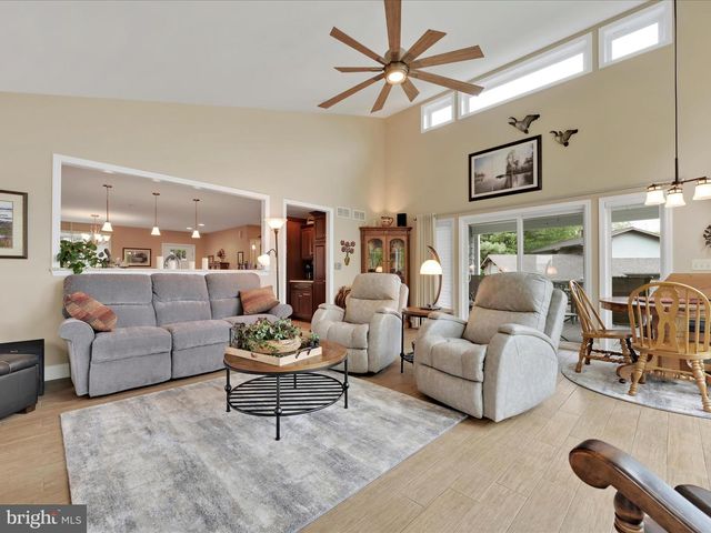 661 APACHE COVE, Auburn, PA 17922