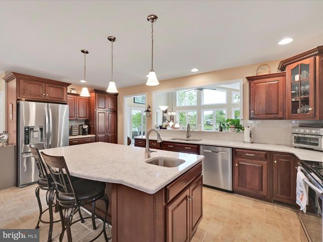 661 APACHE COVE, Auburn, PA 17922