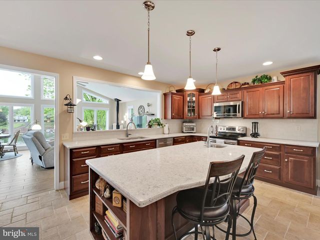 661 APACHE COVE, Auburn, PA 17922