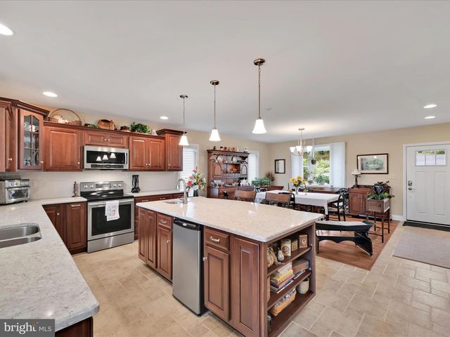 661 APACHE COVE, Auburn, PA 17922