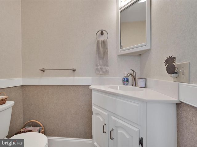 661 APACHE COVE, Auburn, PA 17922