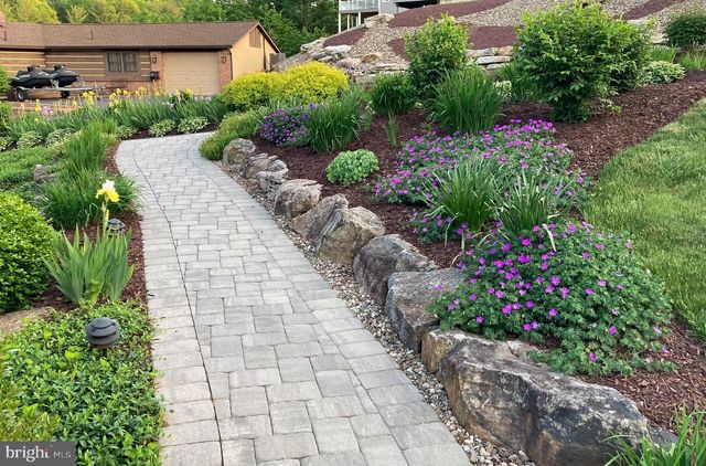 661 APACHE COVE, Auburn, PA 17922