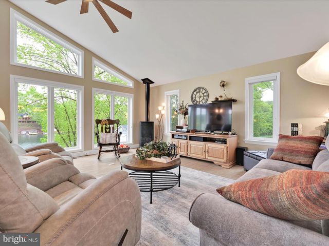 661 APACHE COVE, Auburn, PA 17922