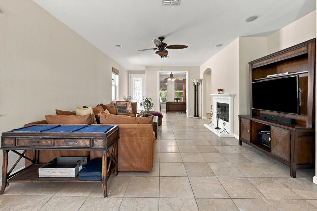 Image 10 of property listing at 80545 Avenida Camarillo, Indio, CA 92203