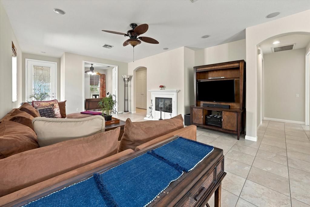 Image 11 of property listing at 80545 Avenida Camarillo, Indio, CA 92203