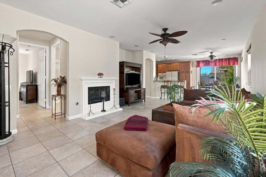 Image 8 of property listing at 80545 Avenida Camarillo, Indio, CA 92203