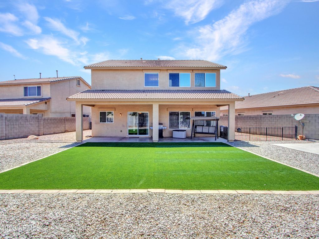 Image 18 of property listing at 313 S 117TH Drive, Avondale, AZ 85323