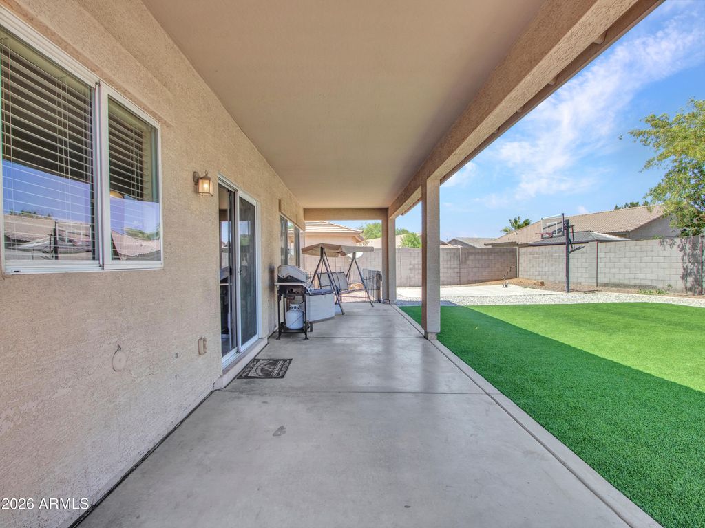 Image 22 of property listing at 313 S 117TH Drive, Avondale, AZ 85323
