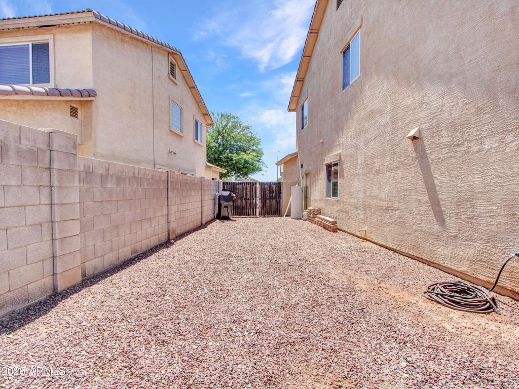 Image 24 of property listing at 313 S 117TH Drive, Avondale, AZ 85323
