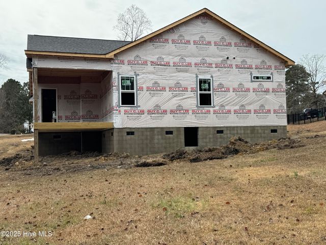 912 Greenway Drive, Jacksonville, NC 28546