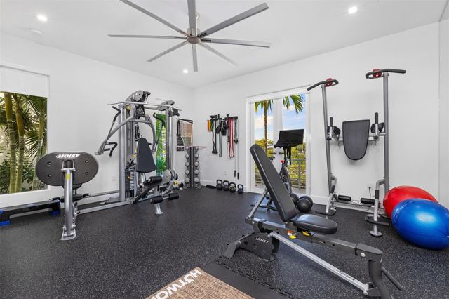 350 Desoto Street, Hollywood, FL 33019