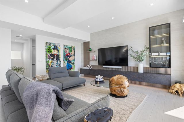 350 Desoto Street, Hollywood, FL 33019