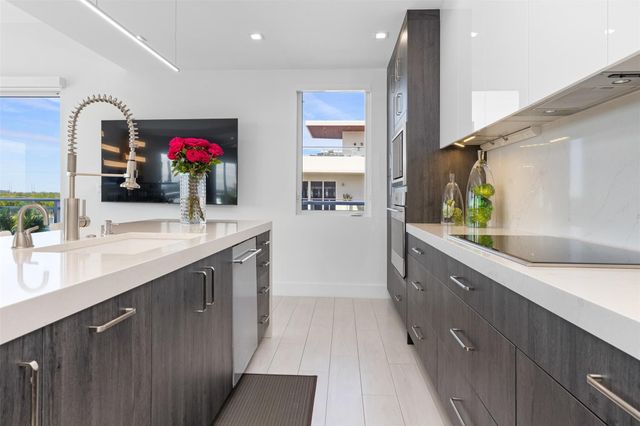 350 Desoto Street, Hollywood, FL 33019