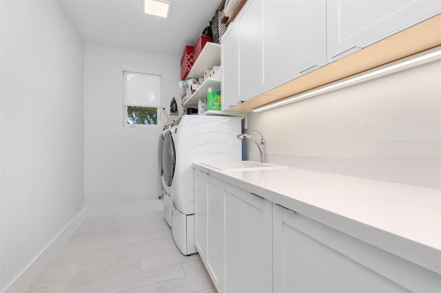 350 Desoto Street, Hollywood, FL 33019