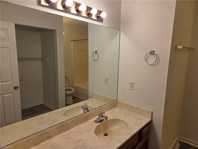 115 Cloister Oaks Circle, Winston-salem, NC 27127