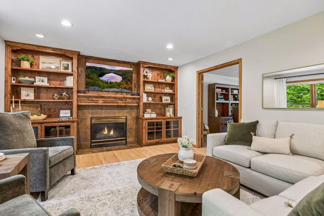 875 Fernbrook Lane N, Plymouth, MN 55447