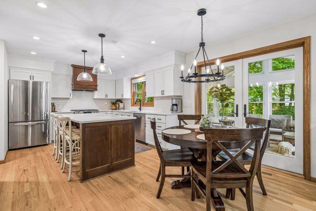 875 Fernbrook Lane N, Plymouth, MN 55447
