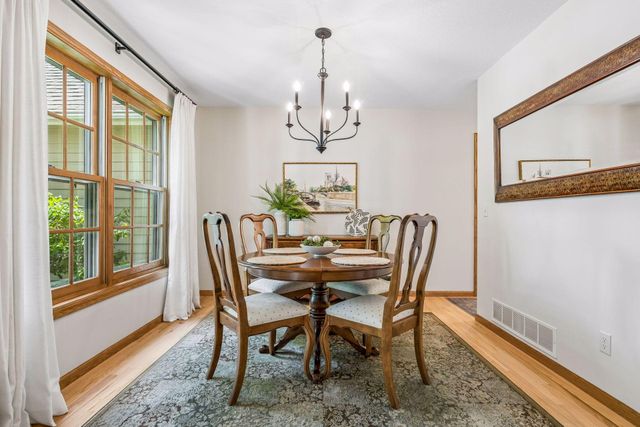 875 Fernbrook Lane N, Plymouth, MN 55447