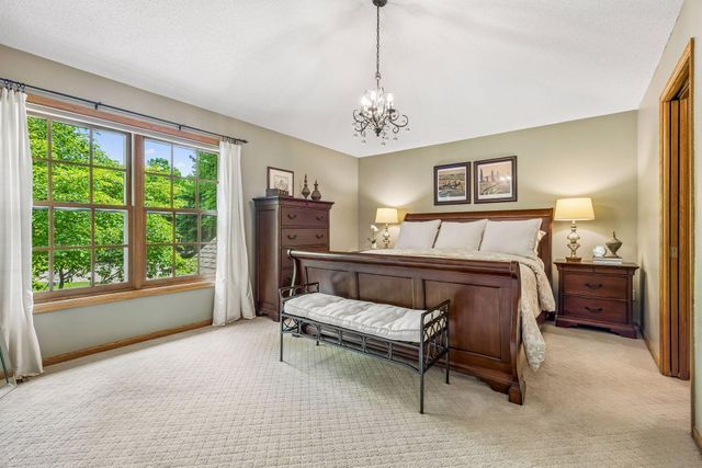 875 Fernbrook Lane N, Plymouth, MN 55447