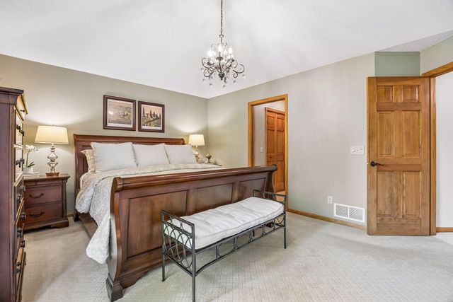 875 Fernbrook Lane N, Plymouth, MN 55447