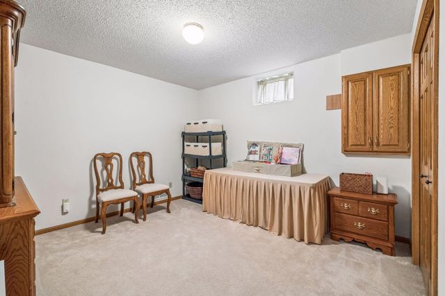 875 Fernbrook Lane N, Plymouth, MN 55447