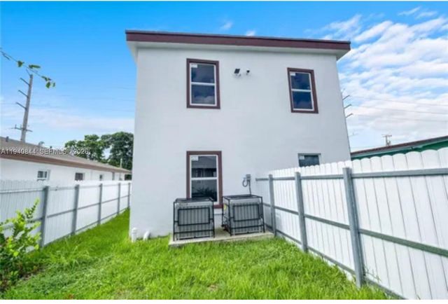 1831 NW 67th St 1, Miami, FL 33147