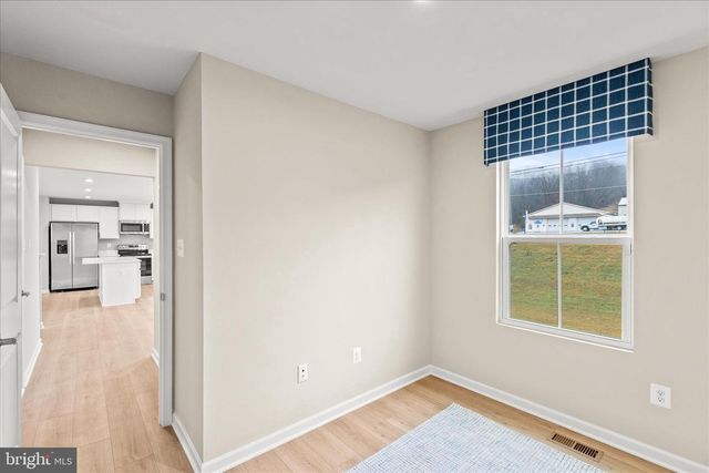 69 SUMMERFIELD DR, Hanover, PA 17331