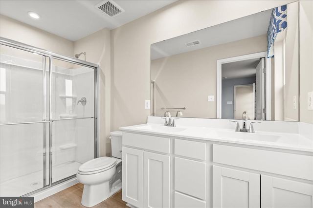 69 SUMMERFIELD DR, Hanover, PA 17331