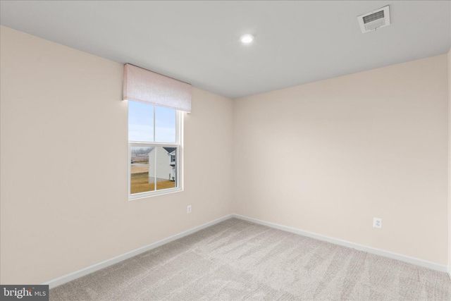 69 SUMMERFIELD DR, Hanover, PA 17331