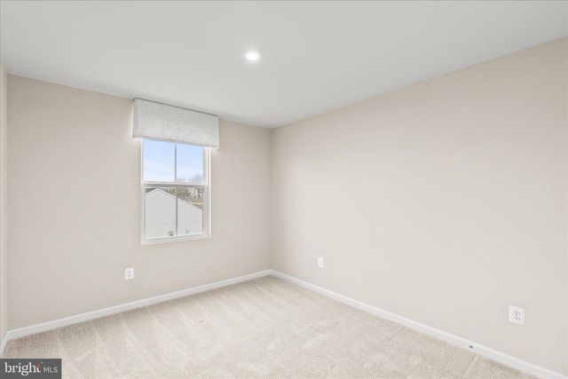 69 SUMMERFIELD DR, Hanover, PA 17331