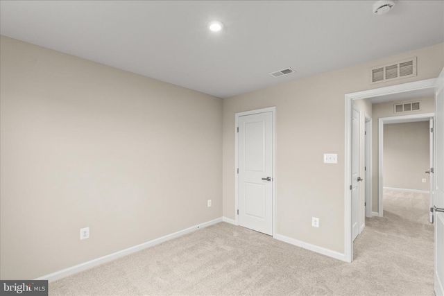 69 SUMMERFIELD DR, Hanover, PA 17331