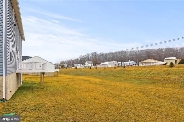 69 SUMMERFIELD DR, Hanover, PA 17331