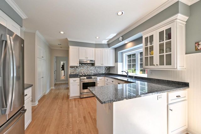 W170N5025 Old Hickory ROAD, Menomonee Falls, WI 53051