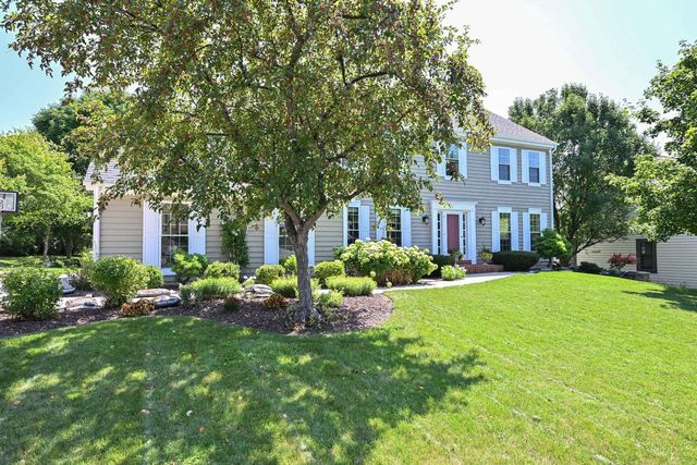 W170N5025 Old Hickory ROAD, Menomonee Falls, WI 53051