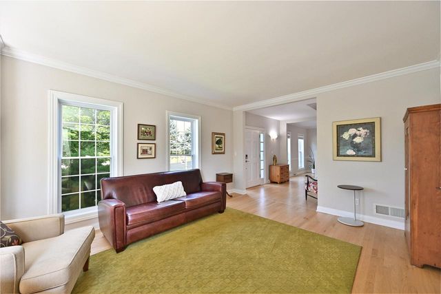W170N5025 Old Hickory ROAD, Menomonee Falls, WI 53051