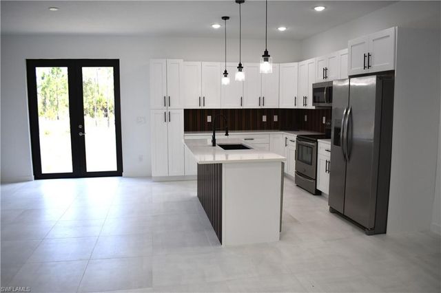 1006 Hamilton AVE, Lehigh Acres, FL 33972