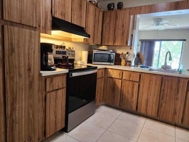 9713 NW 75th Court, Tamarac, FL 33321