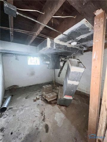 1627 Fernwood Avenue, Toledo, OH 43607