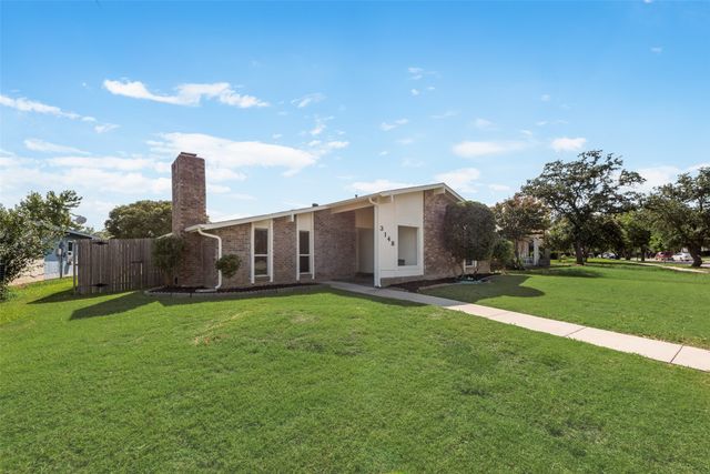 3148 Oak Hill Road, Carrollton, TX 75007