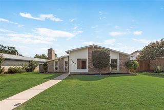 3148 Oak Hill Road, Carrollton, TX 75007